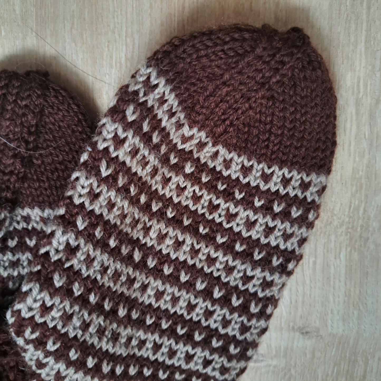 Villasukat - chaussettes moelleuses " petits coeurs" prêtes à partir - différentes pointures et couleurs.