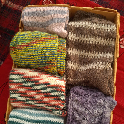 coffret 1 an de chaussettes - 6 paires de chaussettes tricotées main