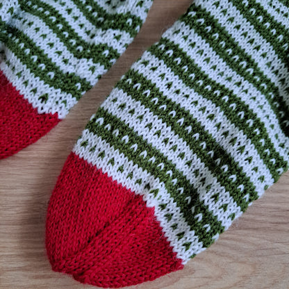 villasukat- chaussettes fines "petits coeurs" - pièces uniques - différentes couleurs et pointures
