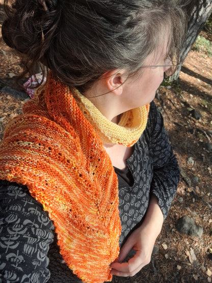 étole asymétrique " flamboyance d'automne "