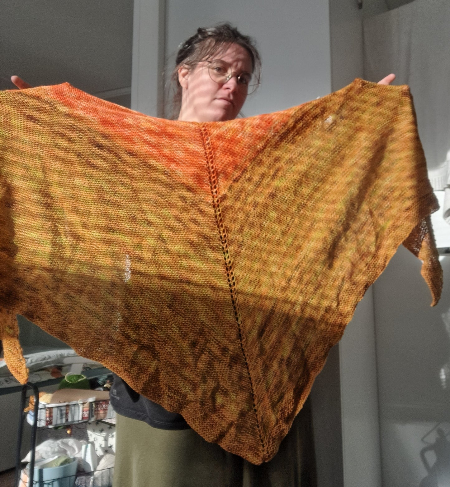 grand châle à capuche "lutin des bois d'automne" - laine teinte à la main