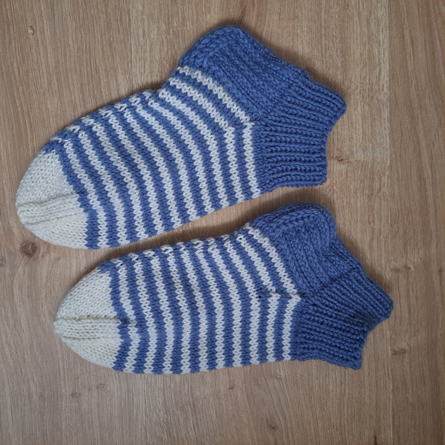 Nilkkasukat - chaussettes basses en laine - différentes couleurs et pointure dans les variantes.
